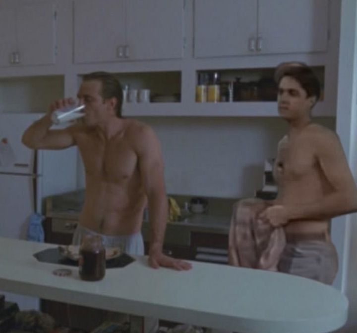 Milk by Ivanna
Keywords: mag7_art