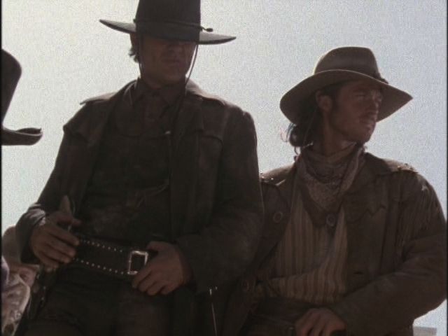 mag7210_009.jpg