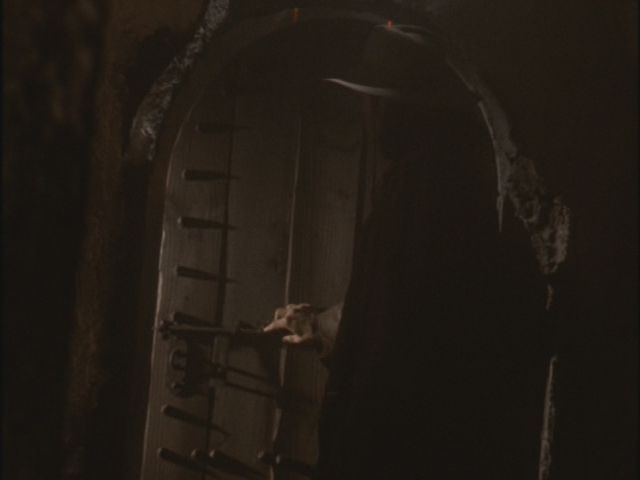 mag7210_129.jpg