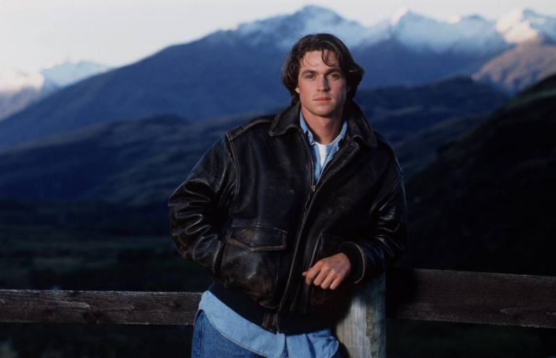 Keywords: mckenna_img;stills