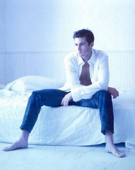 Keywords: candid_img;stills