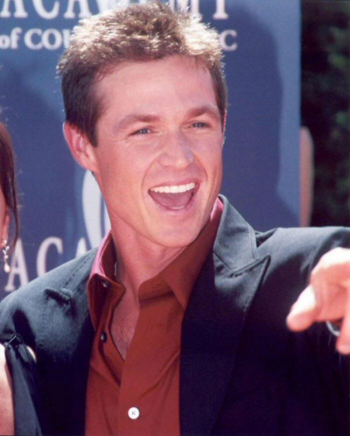 Keywords: candid_img;stills