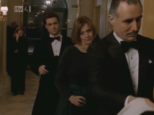 now_and_again_16_027.jpg