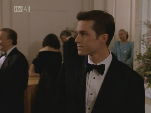 now_and_again_16_033.jpg